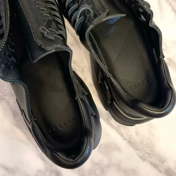 4CCCCEES Arko Spine Sneaker Black Leather Zipper Cutout Size 39 EUC - Picture 4 of 12